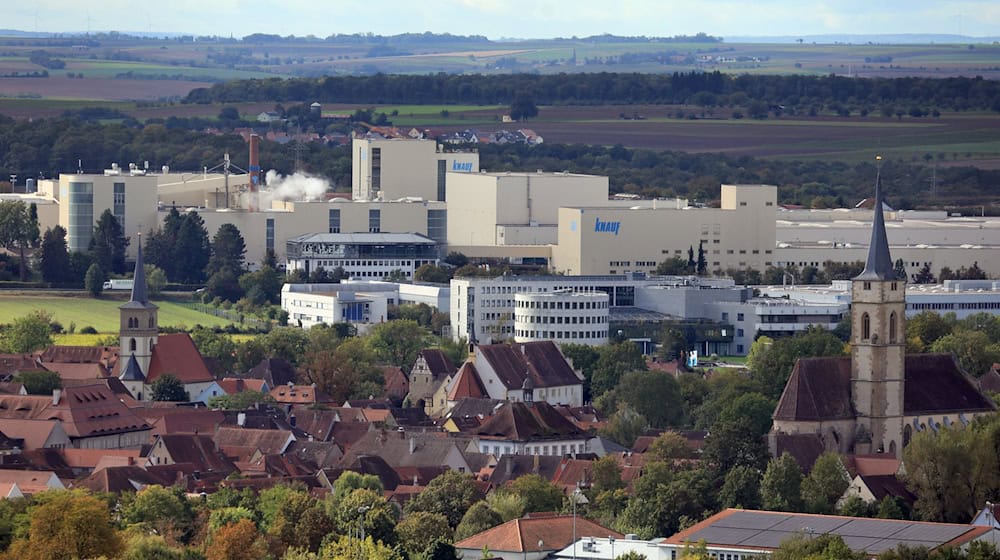 Der Baustoffhersteller Knauf plant mit einem anderen Unternehmen eine Gipsrecycling-Anlage in Mittelfranken. (Archivbild) / Foto: Karl-Josef Hildenbrand/dpa