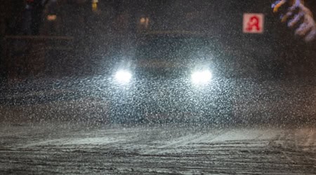 Bei den Glätteunfällen ist es überwiegend zu Blechschäden gekommen. (Symbolbild) / Foto: Stefan Puchner/dpa