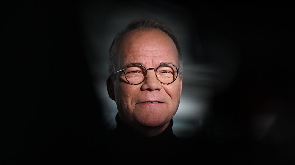 SPD-Bundestagsfraktionschef Matthias Miersch hält nichts von der Idee, finanzschwache Bundesländer zu fusionieren. Damit ist er laut einer Umfrage nicht alleine. (Archivbild) / Foto: Britta Pedersen/dpa