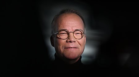 SPD-Bundestagsfraktionschef Matthias Miersch hält nichts von der Idee, finanzschwache Bundesländer zu fusionieren. Damit ist er laut einer Umfrage nicht alleine. (Archivbild) / Foto: Britta Pedersen/dpa