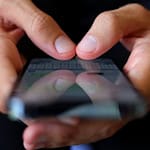 Die Polizei ermittelt nach Chats mit Missbrauchsbildern und Gewaltdarstellungen. (Symbolbild)  / Foto: Karl-Josef Hildenbrand/dpa