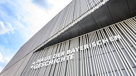 Das Museum der bayerischen Geschichte in Regensburg zeigt ab diesem Sommer Hitlers Aufstieg an die Macht. (Archivbild) / Foto: Armin Weigel/dpa