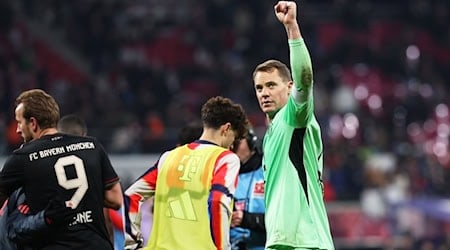 Bayern-Torwart Manuel Neuer jubelt über den nächsten Kantersieg. / Foto: Jan Woitas/dpa
