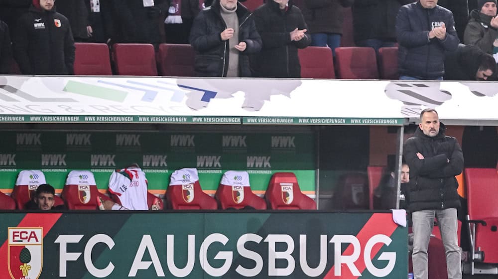 Manuel Baum muss mitansehen, wie seine Mannschaft eine Führung verspielt. / Foto: Harry Langer/dpa