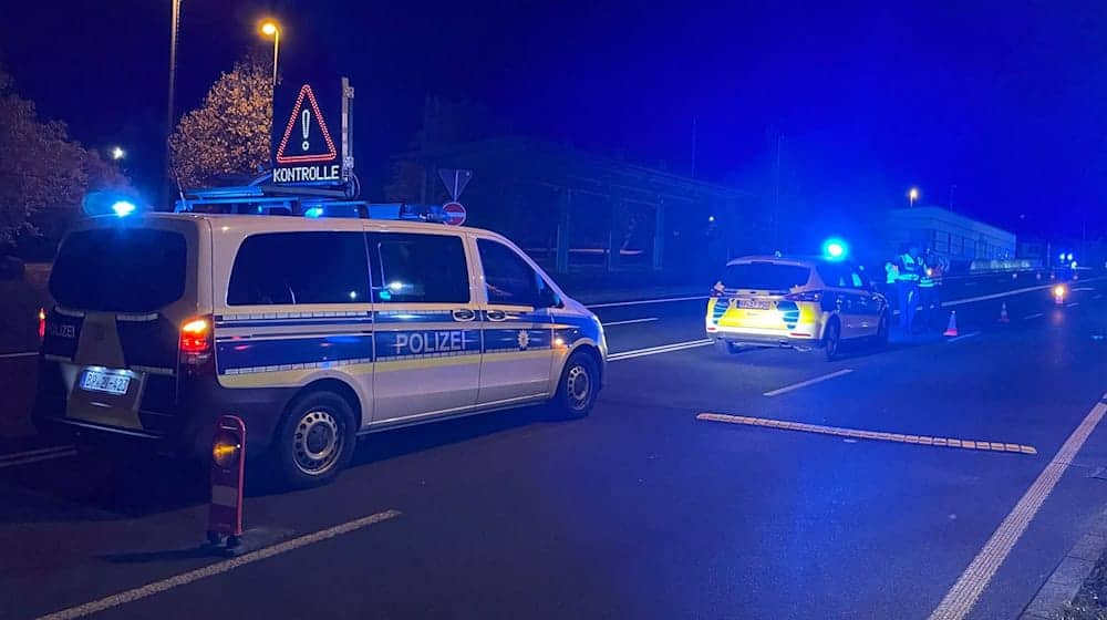 In Schirnding an der Grenze zu Tschechien gibt es seit Oktober 2023 stationäre Kontrollen. (Archivbild) / Foto: Fricke/NEWS5/dpa