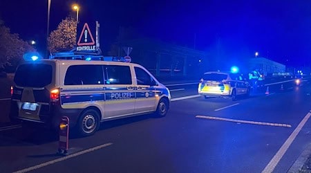 In Schirnding an der Grenze zu Tschechien gibt es seit Oktober 2023 stationäre Kontrollen. (Archivbild) / Foto: Fricke/NEWS5/dpa