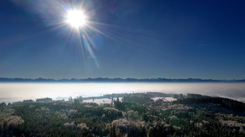 In den nächsten Tagen strahlt häufig die Sonne am bayerischen Himmel. (Archivbild) / Foto: Karl-Josef Hildenbrand/dpa
