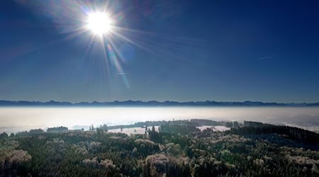 In den nächsten Tagen strahlt häufig die Sonne am bayerischen Himmel. (Archivbild) / Foto: Karl-Josef Hildenbrand/dpa