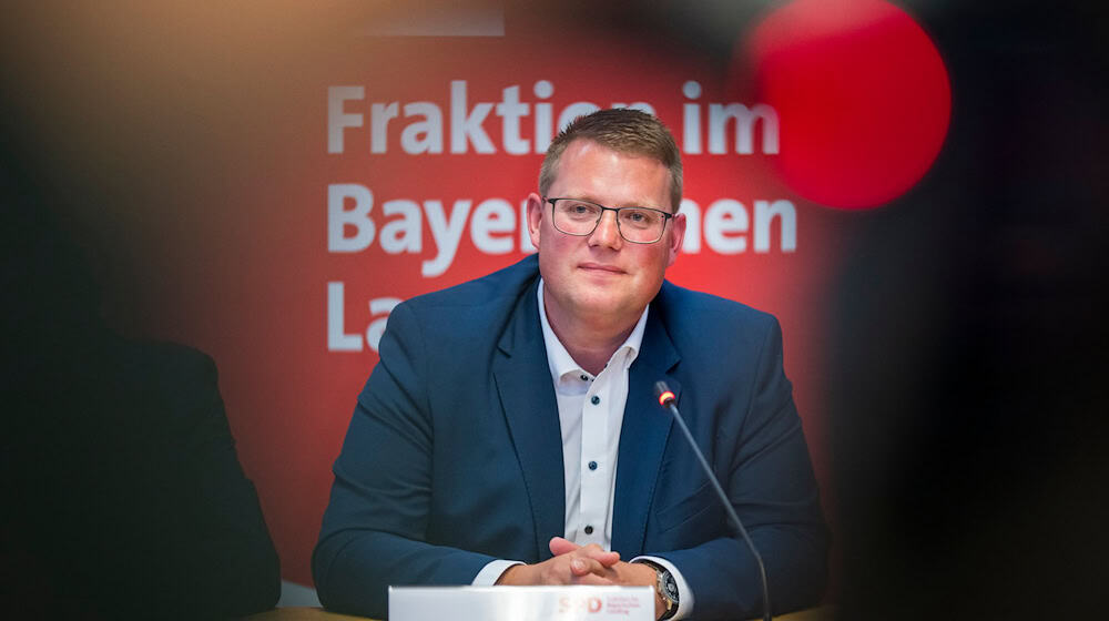 Die SPD fordert eine Möglichkeit für den Bund, Zahlungen direkt an die Kommunen durchführen zu können. Damit wollen die Sozialdemokraten verhindern, dass Gelder aus Berlin von der Staatsregierung nicht in ausreichendem Maße an die Städte und Gemeinden weitergegeben werden. (Archivbild) / Foto: Peter Kneffel/dpa