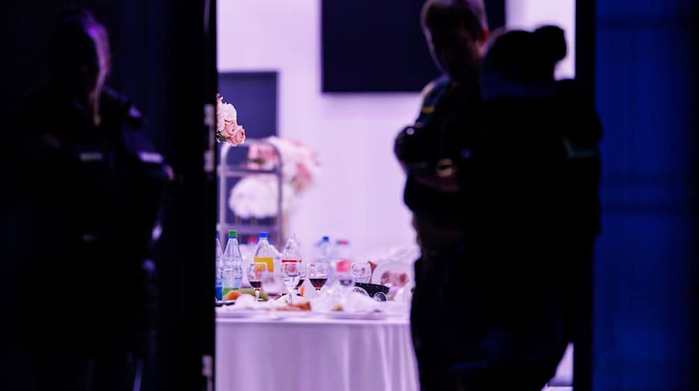 Nach der Tat floh der Verdächtige nach Frankreich, stellte sich dort aber der Polizei. (Archivbild) / Foto: ---/dpa