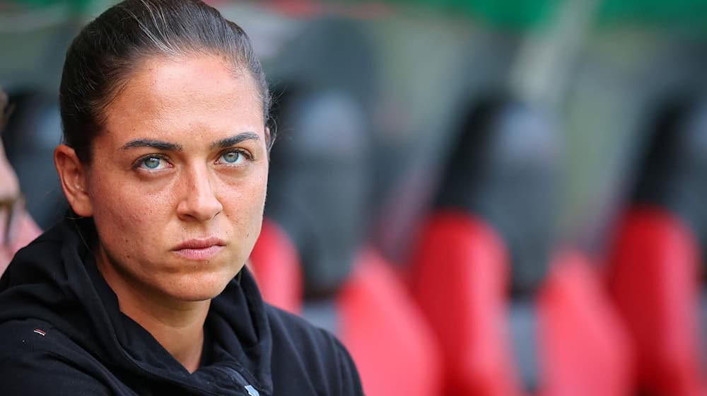 Sabrina Wittmann sorgte als Trainerin des FC Ingolstadt für ein Novum. (Archivbild) / Foto: Daniel Karmann/dpa