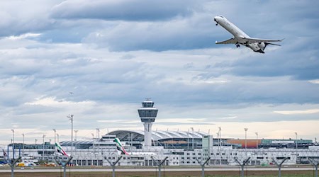 Der Flughafen München. Alle drei internationalen Flughäfen Bayerns berichten über steigende Passagierzahlen. (Archiv) / Foto: Armin Weigel/dpa
