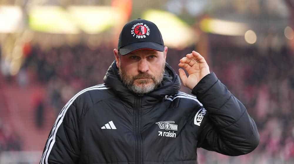 Steffen Baumgart hat seinen Vertrag als Chefcoach bei Union Berlin verlängert. (Archivbild) / Foto: Soeren Stache/dpa