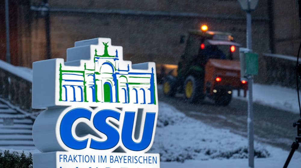 Zum Abschluss der CSU-Klausur stellen sich drei Unions-Fraktionschefs klar gegen die AfD. / Foto: Pia Bayer/dpa