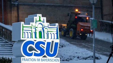 Zum Abschluss der CSU-Klausur stellen sich drei Unions-Fraktionschefs klar gegen die AfD. / Foto: Pia Bayer/dpa