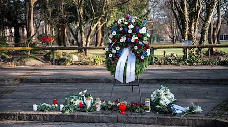 Ein Jahr nach der Gewalttat wollen nun Wissenschaftler eine Umfrage starten. (Archivbild)  / Foto: Daniel Vogl/dpa
