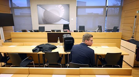 Nach Ansicht des AfD-Politikers sollte das Verfahren eingestellt werden. (Archivbild)  / Foto: Karl-Josef Hildenbrand/dpa