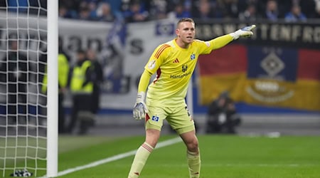 Torwart Daniel Peretz will den Hamburger SV unbedingt verlassen. (Archivbild) / Foto: Marcus Brandt/dpa