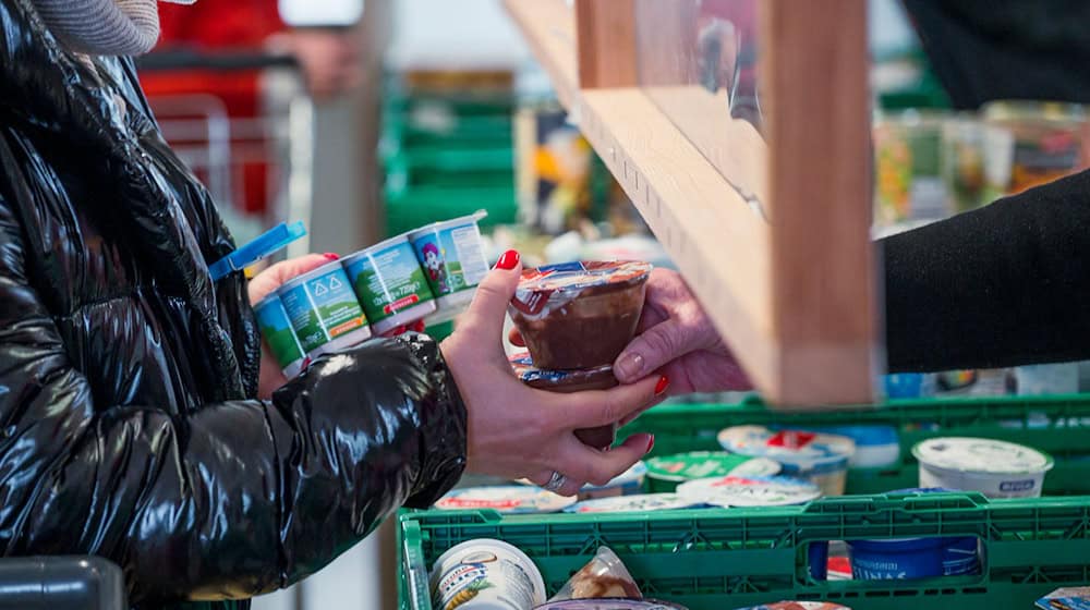 Vor allem Alleinlebende und Alleinerziehende gelten in Bayern als armutsgefährdet. (Symbolbild) / Foto: Daniel Vogl/dpa