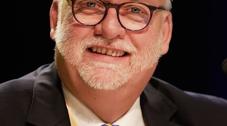 Nach knapp sieben Jahren als Verkehrspräsident des ADAC legt Gerhard Hillebrand sein Amt nieder. (Archivbild) / Foto: Thomas Frey/dpa