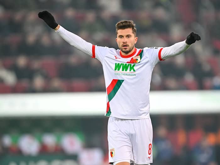 Elvis Rexhbecaj will mit dem FCA weiter jubeln. (Archivbild) / Foto: Harry Langer/dpa