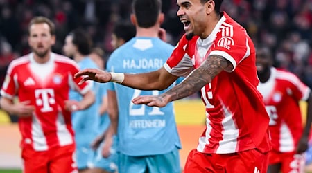  Luis Diaz ragt heraus. / Foto: Sven Hoppe/dpa