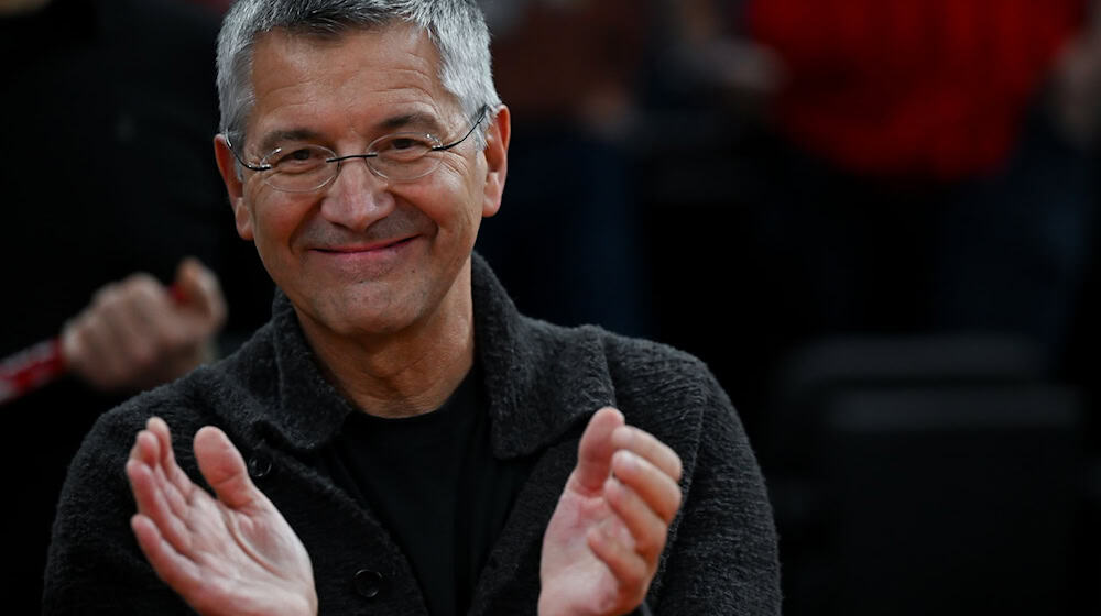 Lobt den Bayern-Trainer: Bayern-Präsident Herbert Hainer (Archivbild) / Foto: Sven Hoppe/dpa