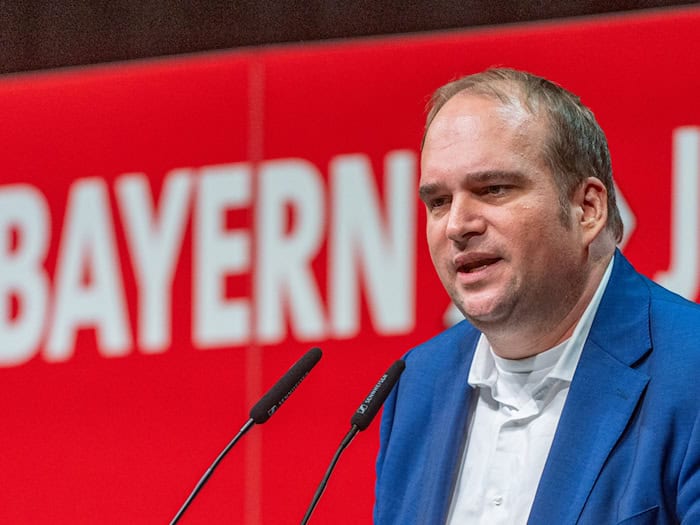 Die SPD in Bayern fordert Nachbesserungen am Kompromiss von SPD und Union zur Reform des ehemaligen Heizungsgesetzes. Landeschef Roloff kritisierte die Einigung und verlangte Nachbesserungen. (Archivbild) / Foto: Armin Weigel/dpa