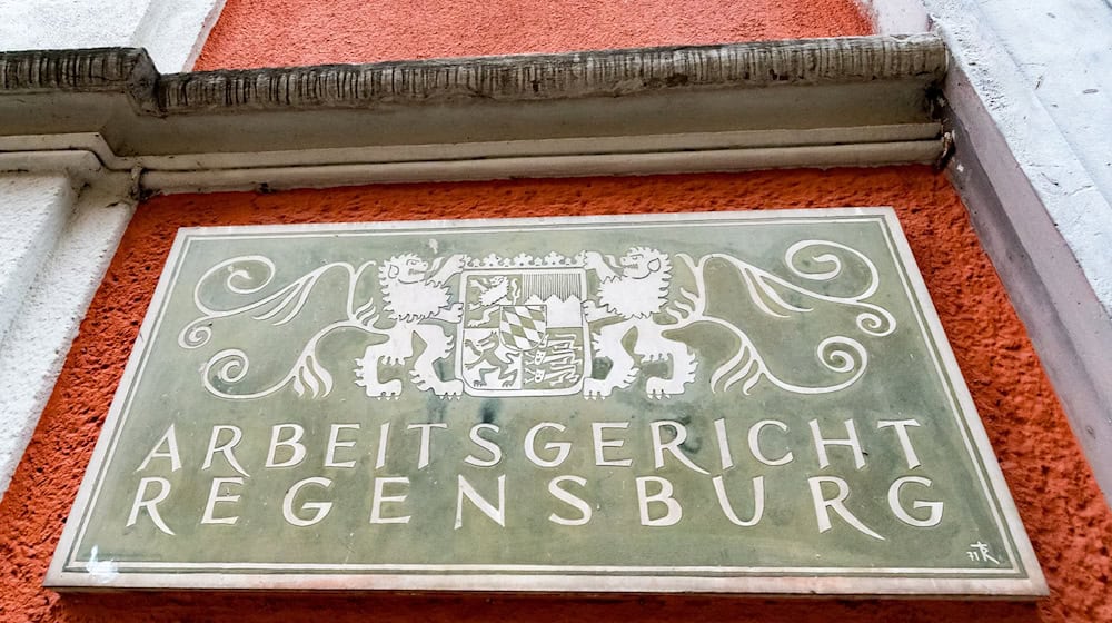 Die Arbeitsbelastung an Bayerns Arbeitsgerichten hat in den vergangenen Jahren stark zugenommen. (Illustration) / Foto: picture alliance / Armin Weigel/dpa