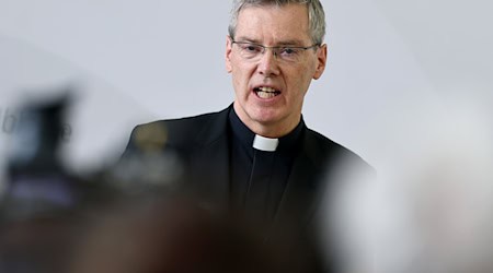 Heiner Wilmer ist zum  / Foto: Daniel Löb/dpa