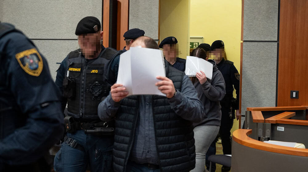Die Eltern des verhungerten Dreijährigen bekannten sich schuldig. / Foto: -/ZEITUNGSFOTO.AT/APA/dpa