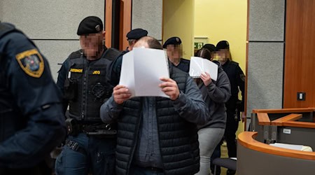 Die Eltern des verhungerten Dreijährigen bekannten sich schuldig. / Foto: -/ZEITUNGSFOTO.AT/APA/dpa