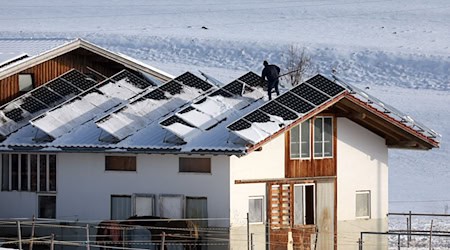 Im vergangenen Jahr produzierten private Solaranlagen in Saarland und im Bayern im Schnitt den meisten Strom.(Archiv) / Foto: Karl-Josef Hildenbrand/dpa/dpa-tmn