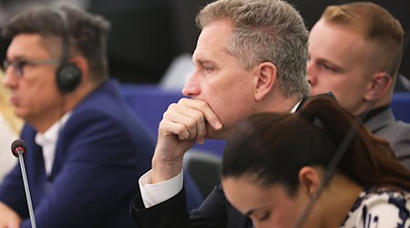 Gegen AfD-Politiker Petr Bystron laufen Ermittlungen. (Archivbild) / Foto: Philipp von Ditfurth/dpa