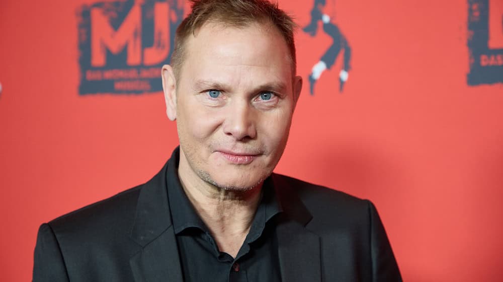 Der Schauspieler und Musiker Florian Harloff liebt die norddeutsche Mentalität. (Archivfoto) / Foto: Georg Wendt/dpa