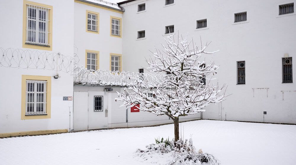 Der Freistaat will das ehemalige Gefängnis in Neuburg ann der Donau verkaufen.  / Foto: Sven Hoppe/dpa