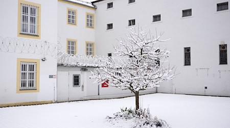 Der Freistaat will das ehemalige Gefängnis in Neuburg ann der Donau verkaufen.  / Foto: Sven Hoppe/dpa