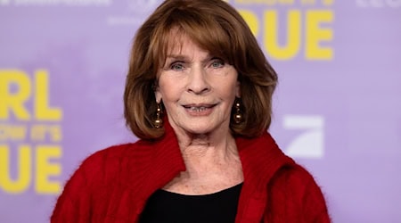 Senta Berger erholt sich von ihrer Operation am Oberschenkel. (Archivbild) / Foto: Sven Hoppe/dpa