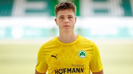 Fürth verleiht Nachwuchstorwart Sebastian Jung an KFC Komarno in der Slowakei