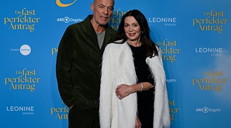 Iris Berben (r) und Heiner Lauterbach spielen zum ersten Mal ein Liebespaar. (Archivbild) / Foto: Sven Hoppe/dpa