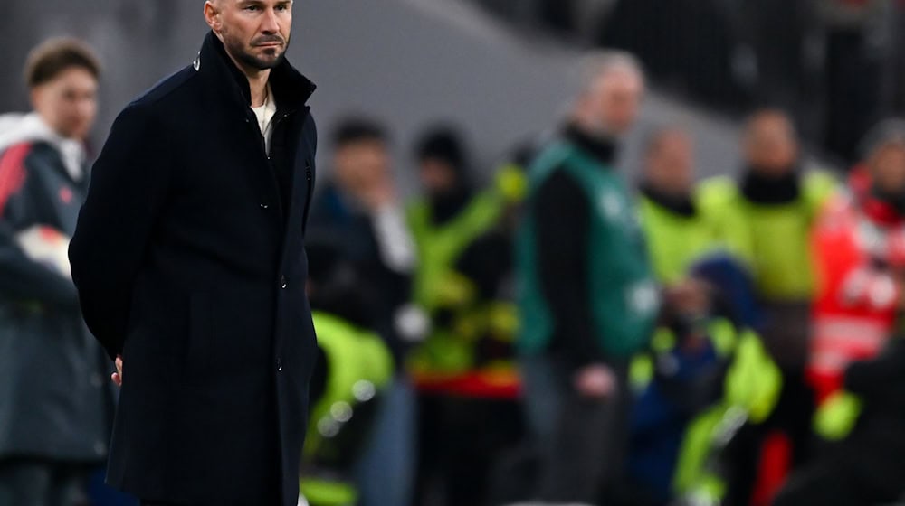 Hoffenheims Trainer Christian Ilzer am Spielfeldrand. / Foto: Sven Hoppe/dpa