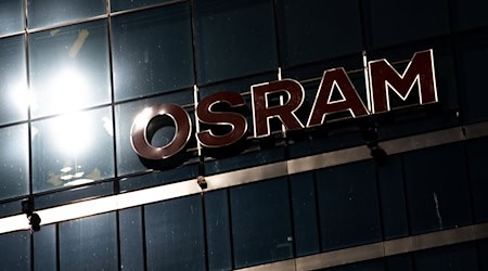 Viele Autofahrer kennen ams Osram vor allem wegen der vom Konzern hergestellten Autolampen, die aus dem Osram-Erbe des deutsch-österreichischen Konzerns stammen. (Archivbild) / Foto: Peter Kneffel/dpa
