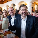 Klingbeil trat in Vilshofen auf. / Foto: Lukas Barth-Tuttas/dpa