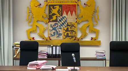 Das Urteil am Landgericht Memmingen hatte die Frau regungslos hingenommen. (Archivbild) / Foto: Stefan Puchner/dpa