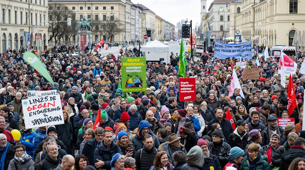 Tausende Menschen sind zur Mieten-Demonstration in München gekommen.  / Foto: Lennart Preiss/dpa