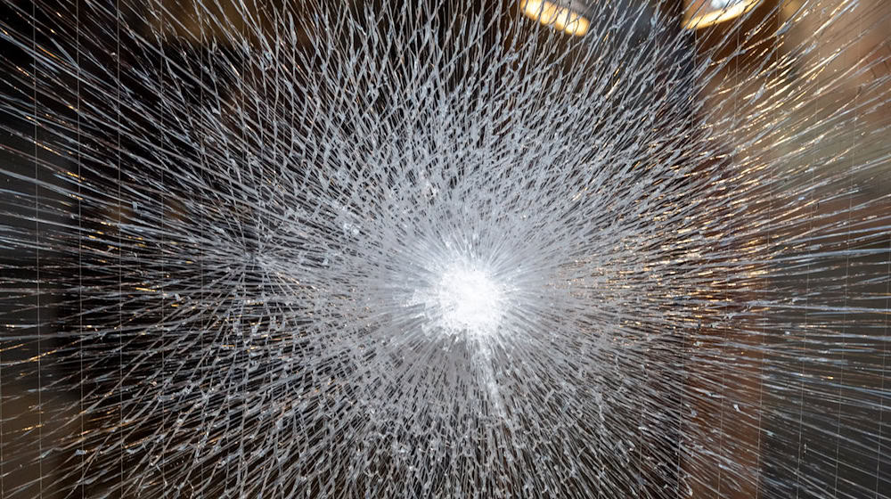 Der Mann soll bei dem Diebstahl Beute im Wert von rund 200.000 Euro gemacht haben. (Symbolbild) / Foto: Stefan Sauer/dpa