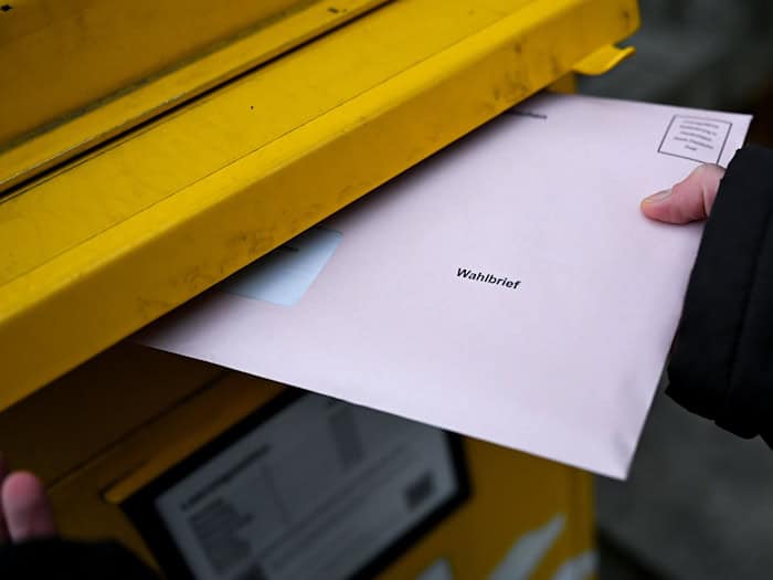 Im schwäbischen Friedberg ist es beim Versand der Briefwahlunterlagen zu einer Panne gekommen. (Symbolbild) / Foto: Sven Hoppe/dpa