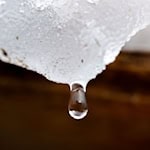 Ade, Schnee! Nach Schneefällen in den vergangenen Tagen hat der DWD teils zweistellige Temperaturen im Freistaat angekündigt. (Symbolbild) / Foto: Pia Bayer/dpa