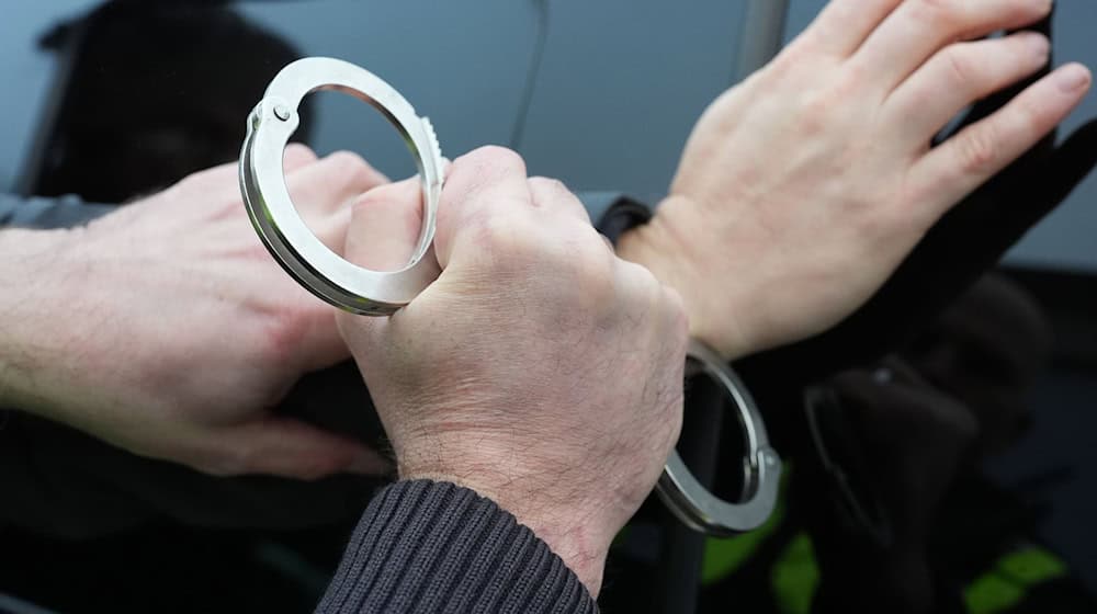 Der Verdächtige wurde festgenommen. (Symbolbild) / Foto: Marcus Brandt/dpa