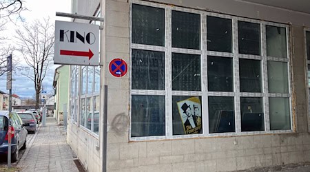 Das ehemalige Kino hat die AfD gemietet. (Archivbild) / Foto: Britta Schultejans/dpa